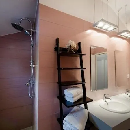 Villa Deluxe Rhodes Sokaki Well Furnished 2 Bedrooms *