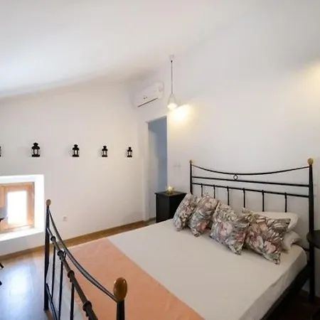 Deluxe Rhodes Sokaki Well Furnished 2 Bedrooms