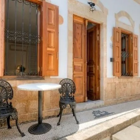 Deluxe Rhodes Sokaki Well Furnished 2 Bedrooms Villa *