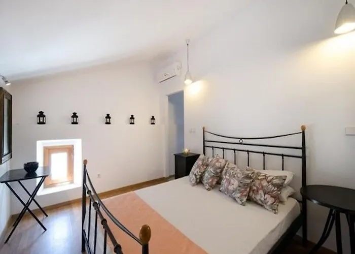 Deluxe Rhodes Sokaki Well Furnished 2 Bedrooms